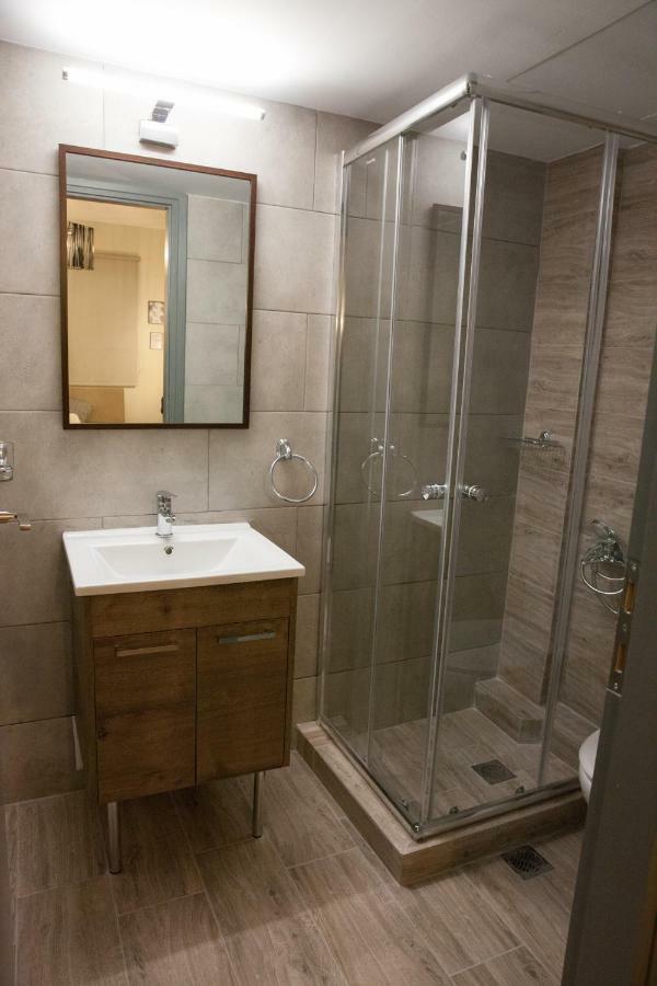 2The Point Athens Suites & Appartments In Plaka エクステリア 写真