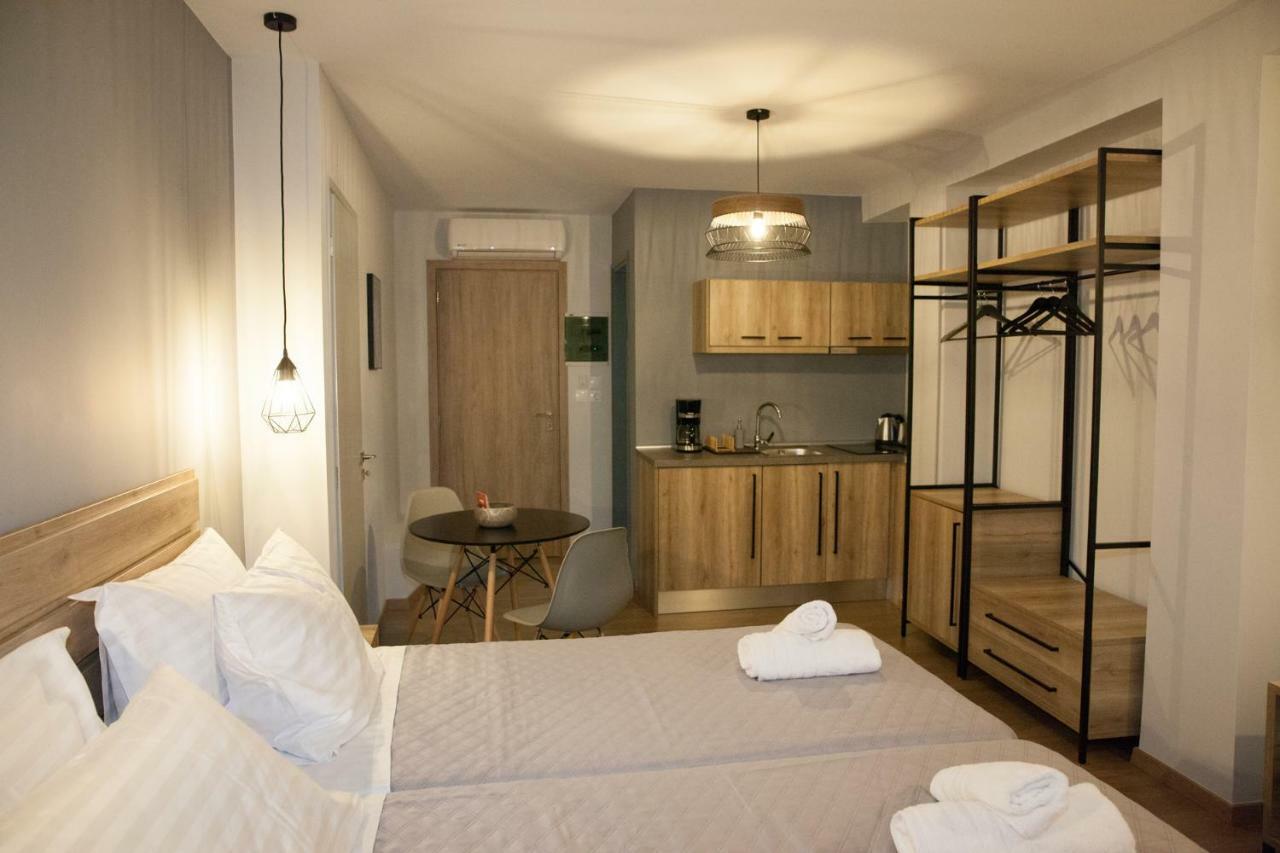 2The Point Athens Suites & Appartments In Plaka エクステリア 写真