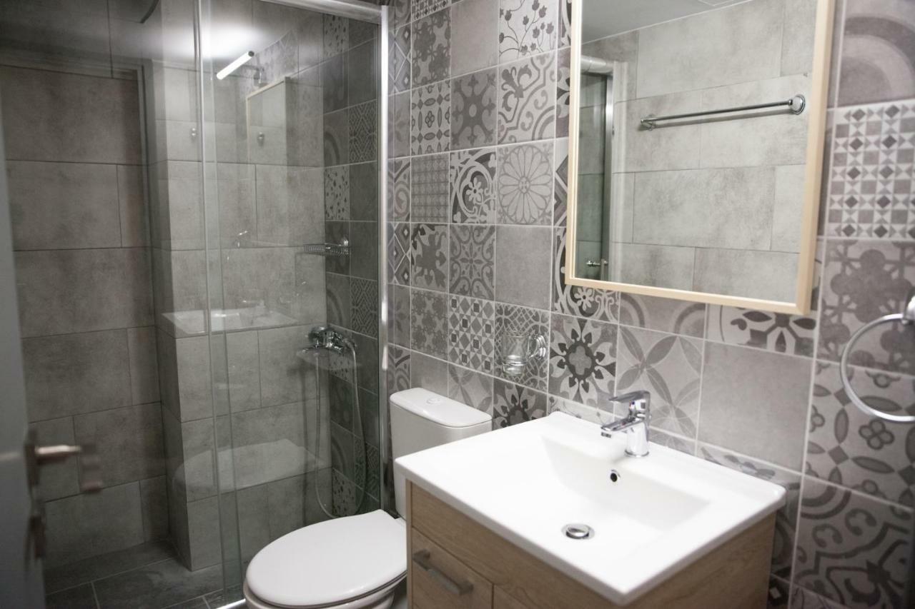 2The Point Athens Suites & Appartments In Plaka エクステリア 写真